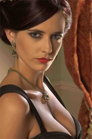 EVA GREEN Cr JAY MAIDMENT CASINO ROYALE 2006 DANJAQ LLC 